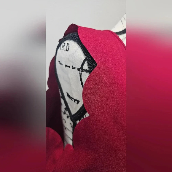 EMERY ROSE Solid Scallop Trim Sleeveless Polyester Blouse Burgundy Size XL NWT - Picture 6 of 11